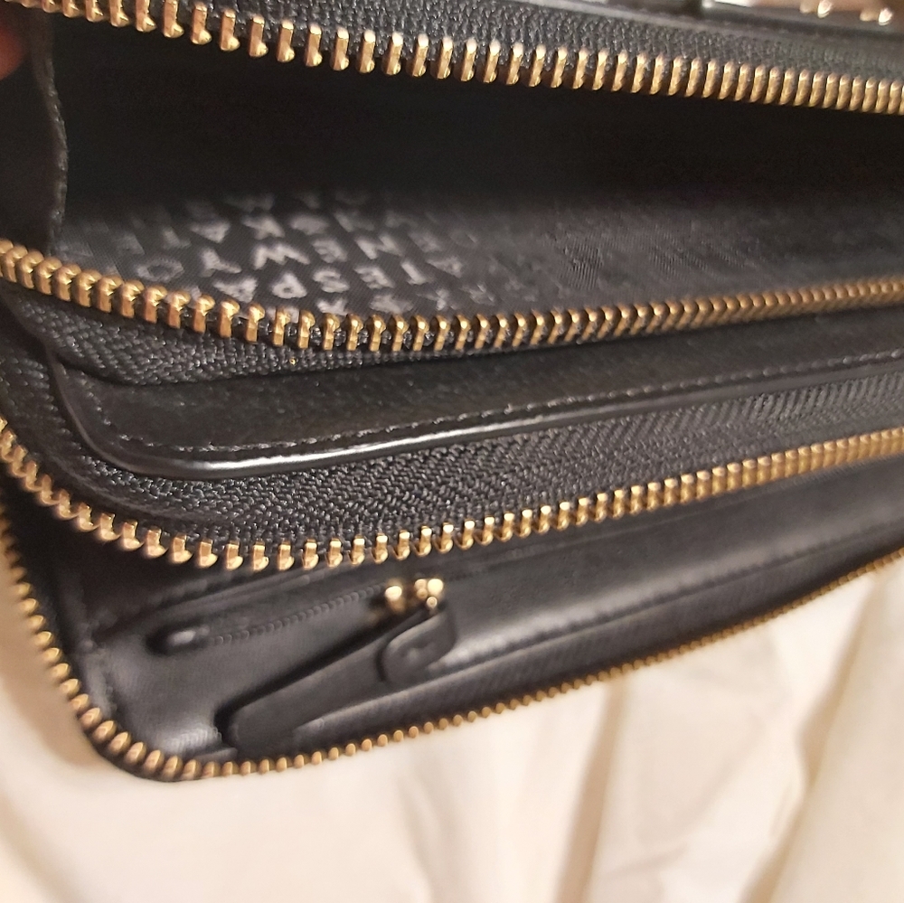 Wallet - Picture 4 of 6